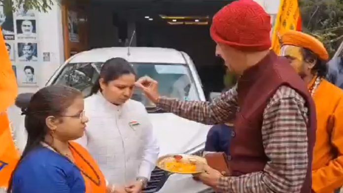 नजमा और नाजनीन अंसारी
