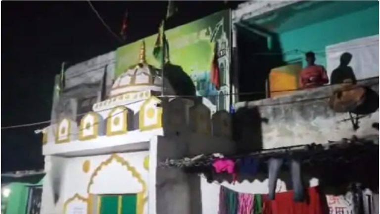 छत्तीसगढ़ में गरीबों के 125 PM आवास पर मुस्लिमों का कब्जा, मजार जैसा ढाँचा तैयार कर झाड़-फूँक: रिपोर्ट में बताया- आते हैं बांग्लादेशी-रोहिंग्या भी