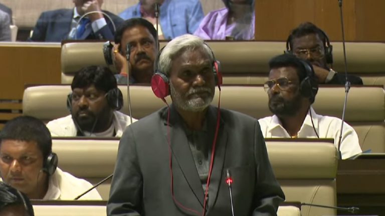ED की कस्टडी से विधानसभा आए हेमंत सोरेन, झारखंड में चंपई सरकार ने हासिल किया विश्वास मत: पक्ष में पड़े 47 वोट