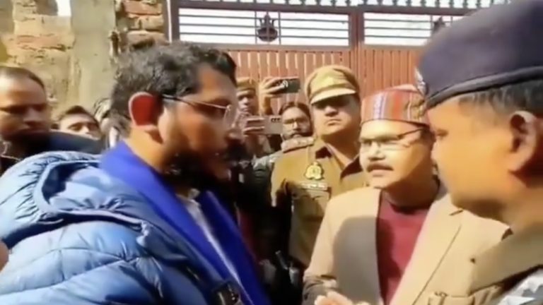 ‘एक मिनट भी नहीं लगेगा, SC/ST एक्ट का मुकदमा करा दूँगा’: DM, SDM, CO सबको चंद्रशेखर ‘रावण’ ने सरेआम धमकाया, वीडियो वायरल