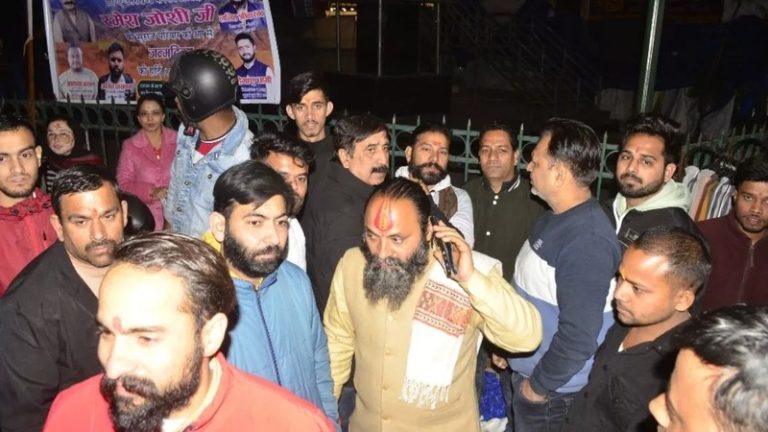 हिंदू बन संत रविदास की शोभा यात्रा में घुसा आज़म खान, भगवान राम का फाड़ा बैनर: रोकने वालों को दी जान से मार डालने की धमकी, देहरादून में गिरफ्तार