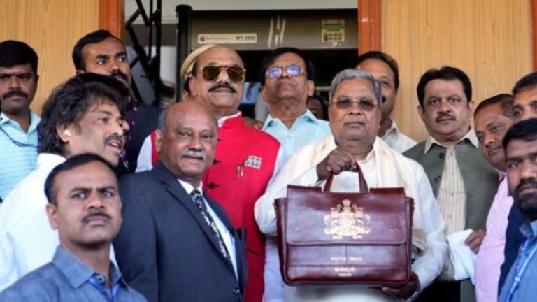 वक्फ बोर्ड को ₹100 करोड़, ईसाइयों के लिए ₹200 करोड़: कर्नाटक की काॅन्ग्रेस सरकार ने पेश किया बजट, रेवड़ी बाँटने के लिए ₹52 हजार करोड़