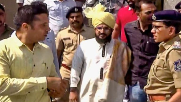 जूनागढ़ में जहर उगलने के लिए मुफ्ती अजहरी को मिले थे ₹40,000: रिपोर्ट में दावा- पुलिस एक्शन से सहमे दंगाइयों को उकसाने का दिया गया था टास्क