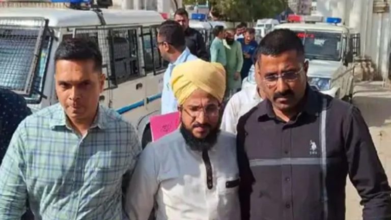 ‘कुत्तों का वक्त’ वाले सलमान अजहरी को बेल, पर राहत नहीं: अब कच्छ हेट स्पीच में हो सकती है गिरफ्तारी, आतंकी लिंक के भी दावे