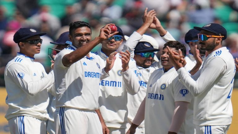 धर्मशाला टेस्ट में भारतीय टीम ने पारी और 64 रनों से इंग्लैंड को हराया, 4-1 से टीम इंडिया ने सीरीज पर किया कब्जा, बने कई बड़े रिकॉर्ड