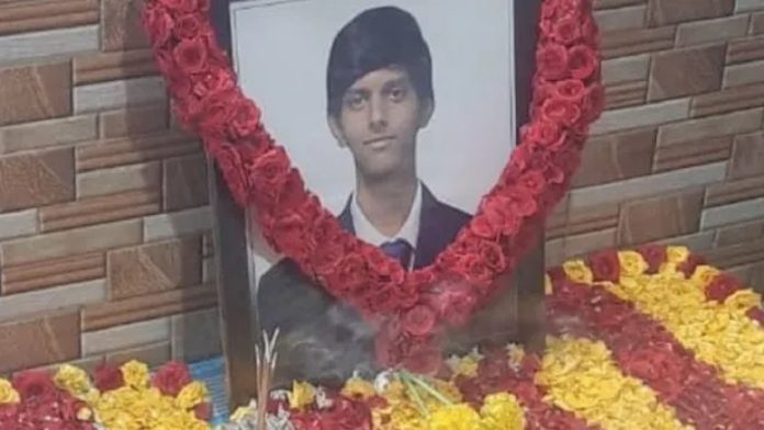पारुचुरी अभिजीत