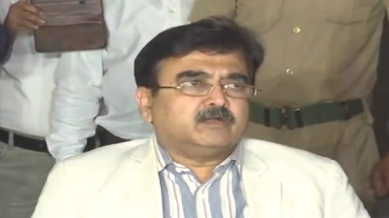 TMC का चैलेंज एक्सेप्ट कर कलकत्ता HC के जज अभिजीत गंगोपाध्याय ने दिया इस्तीफा, 7 मार्च को BJP में होंगे शामिल, अब लड़ेंगे लोकसभा चुनाव