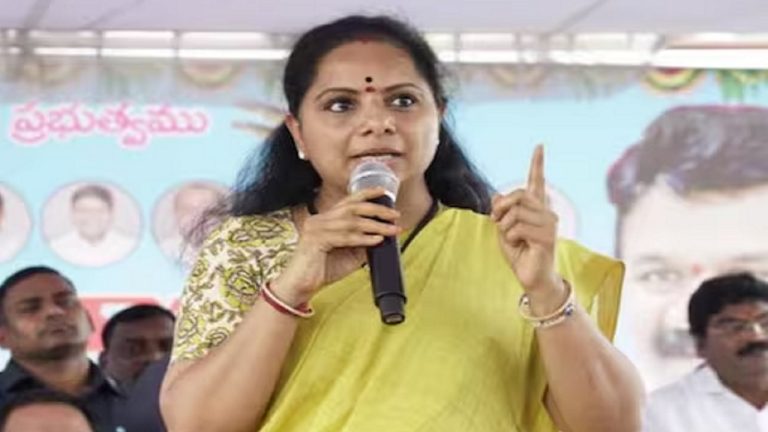 दिल्ली शराब घोटाले में BRS नेता कविता गिरफ्तार, हैदराबाद में छापेमारी के बाद ED की कार्रवाई: तेलंगाना के पूर्व सीएम KCR की हैं बेटी