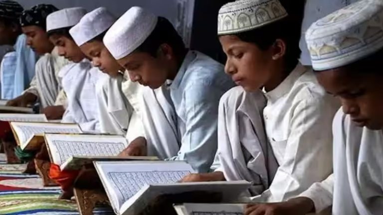 UP के 13000 अवैध मदरसों पर लगेगा ताला? SIT ने दी रिपोर्ट: अधिकतर नेपाल सीमा पर बने, खाड़ी देशों ने दिया पैसा