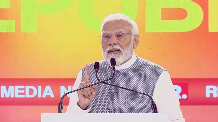 नरेंद्र मोदी