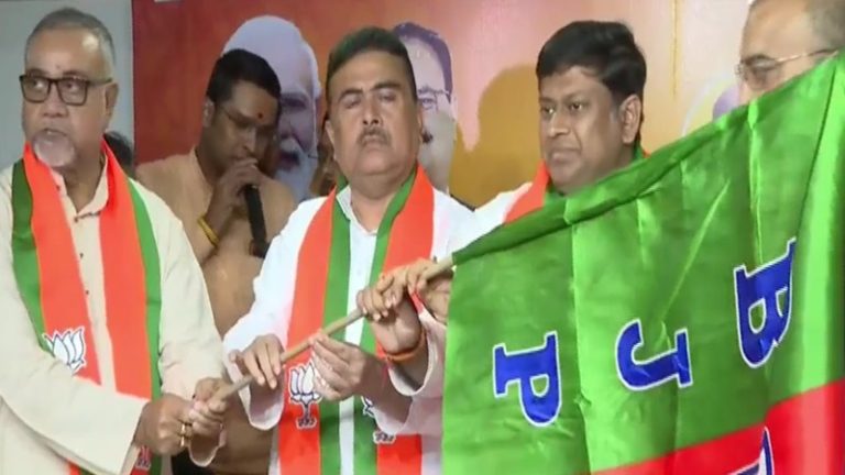 ‘TMC में नहीं मिला मुझे मेरा हक…’ : तृणमूल कॉन्ग्रेस को अलविदा कह दिग्गज नेता तापस रॉय ने थामा भाजपा का हाथ, लगाया- ‘BJP जिंदाबाद’ का नारा