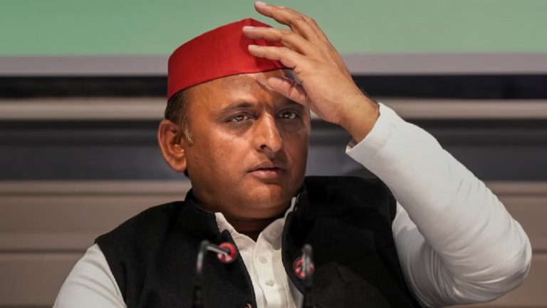 कहीं 3 बार बदले कैंडिडेट, कहीं 2 को दे दिया सिंबल: क्यों बार-बार ‘साइकिल’ की हवा निकाल रहे अखिलेश यादव, क्या नतीजों से पहले ही मान ली है हार