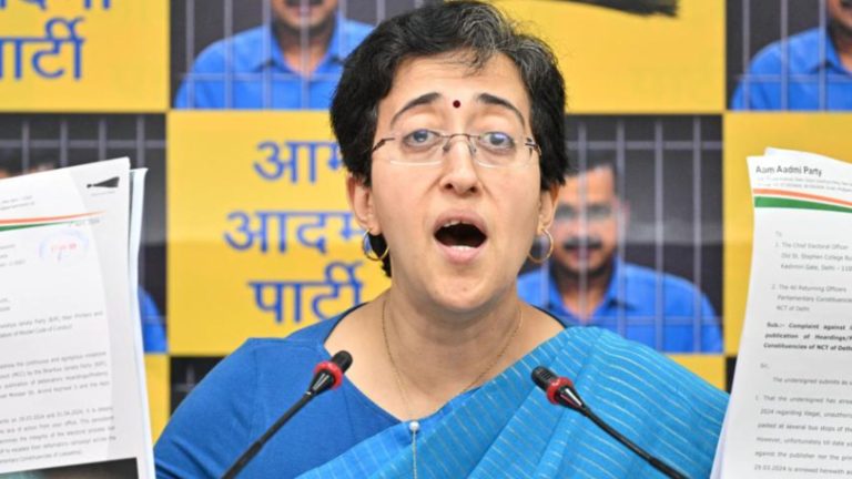 दिल्ली की मंत्री आतिशी से चुनाव आयोग ने माँगा जवाब, AAP नेता ने कहा था- बीजेपी में शामिल नहीं होने पर गिरफ्तारी की दी गई है धमकी