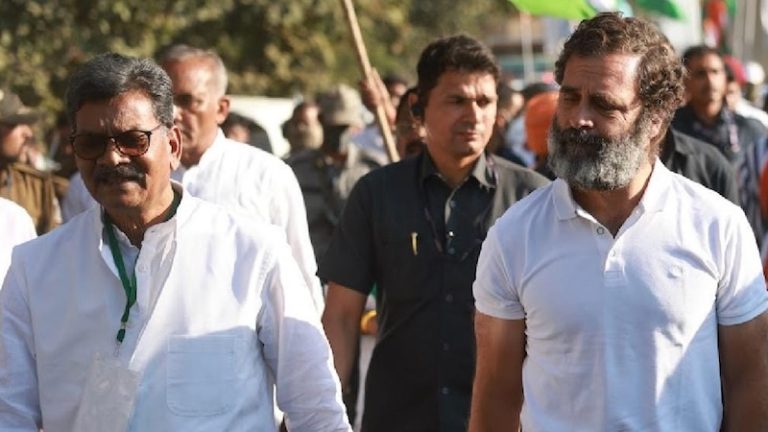कॉन्ग्रेस नेता ने PM मोदी को दी सिर फोड़ने की धमकी तो लोगों ने कहा – पहला डंडा हमें मारो: चुनाव आयोग में शिकायत: केंद्रीय मंत्री और स्पीकर रहे हैं नेता प्रतिपक्ष चरणदास महंत