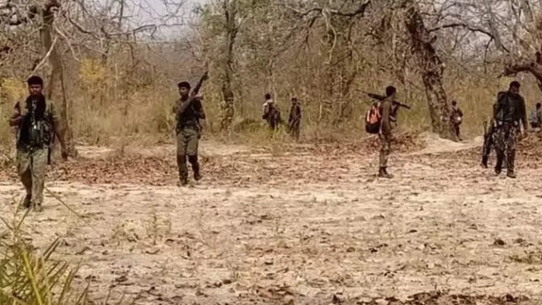 1 महिला सहित 10 नक्सली ढेर, लाइट मशीनगन और AK 47 जैसे घातक अस्त्र बरामद: छत्तीसगढ़ में वामपंथी आतंकियों के खिलाफ सुरक्षा बलों को बड़ी सफलता
