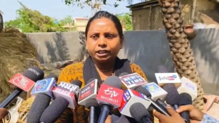‘शेख हसन तोड़ गया मेरा मंदिर, पुलिस ने मुझे ही मारा’ : संदेशखाली के बाद अब शांतिनिकेतन की पीड़िता ने साझा किया दर्द, TMC पार्षद भी शामिल
