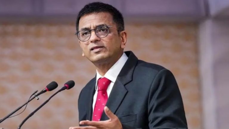 राष्ट्रीय सुरक्षा और देश विरोधी गतिविधियों पर फोकस करे CBI: जाँच एजेंसी की स्थापना दिवस पर बोले CJI चंद्रचूड़, कहा- मामलों के निपटारे में हो AI का इस्तेमाल
