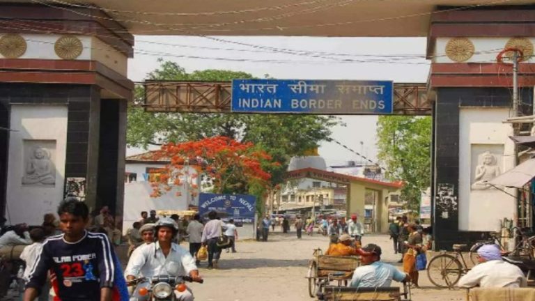 नेपाल बॉर्डर से अब 2 पाकिस्तानी गिरफ्तार, साथ में था एक कश्मीरी भी: भारत में घुसने की कोशिश करते हुए चीनी दंपती भी पकड़े गए थे