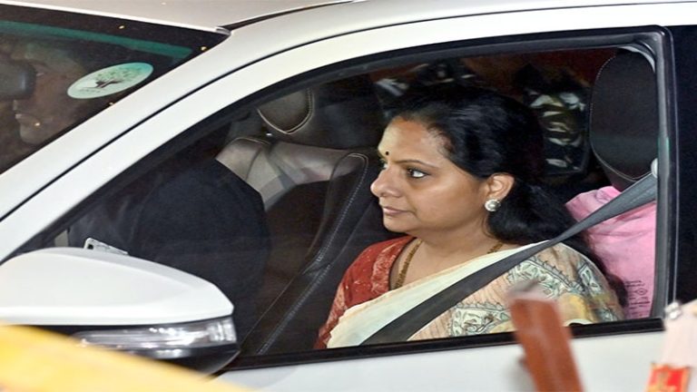 CBI ने 5 दिन के लिए माँगा, कोर्ट ने 3 दिन के लिए K कविता का दिया रिमांड: एजेंसी ने बताया- दिल्ली शराब घोटाले की मुख्य साजिशकर्ताओं में से एक हैं BRS नेता