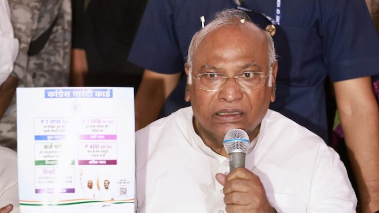 ‘हजारों की भीड़, मेरे को ही धकेल रहे इधर से उधर’: लीक हुआ कॉन्ग्रेस अध्यक्ष मल्लिकार्जुन खड़गे का वीडियो, कहा – दूसरी बार मेरे साथ ऐसा हो रहा है