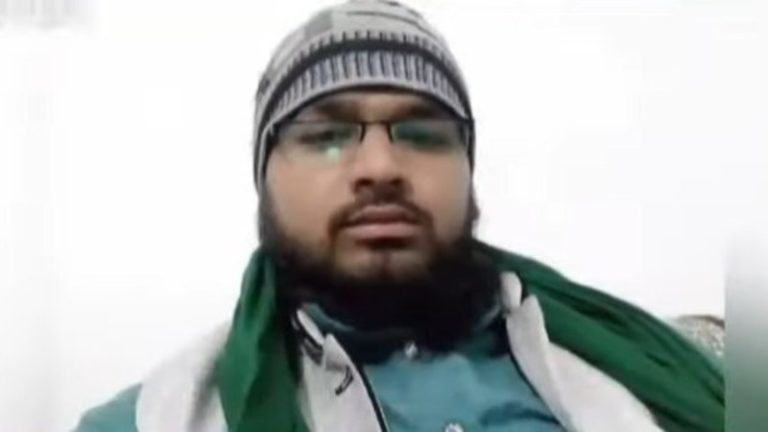 घर में पानी माँगने आया मस्जिद का इमाम, महिला को अकेले देख किया रेप: FIR के बाद हुआ फरार, छत्तीसगढ़ के सूरजपुर की घटना