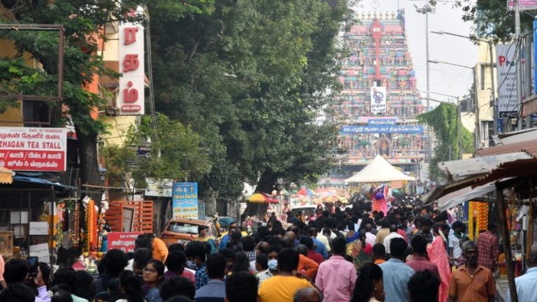 भक्तों से चढ़ावा लेने पर तमिलनाडु पुलिस ने 4 पुजारियों को किया गिरफ्तार: जानिए अंग्रेजों का काला कानून हिंदुओं को कैसे कर रहा प्रताड़ित