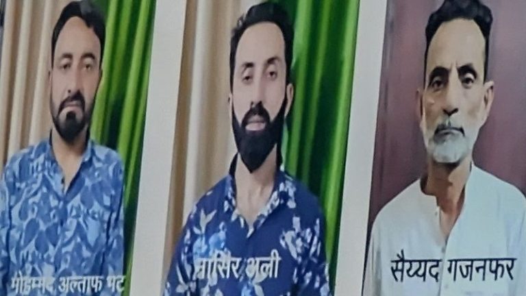 आतंकियों के पास ICICI, HDFC, J&K बैंक के 7 डेबिट-क्रेडिट कार्ड: रामनवमी पर करते अटैक, कश्मीर को पाकिस्तान में मिलाने के लिए ट्रेनिंग