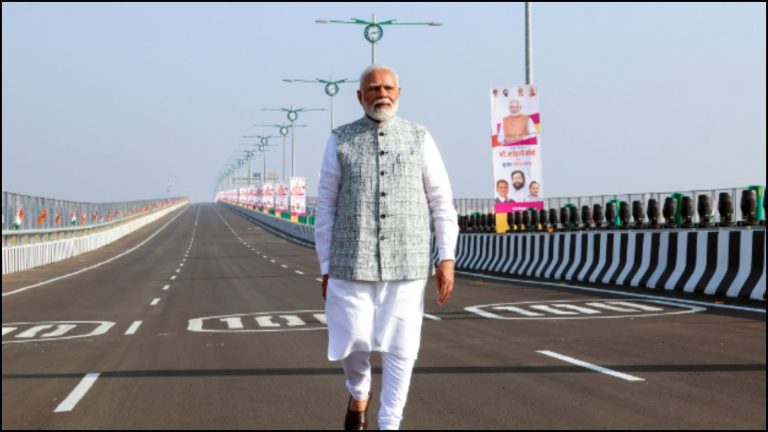 95000 किमी नेशनल हाइवे, 74 एयरपोर्ट, 25871 RKM रेल लाइन: जानिए कैसे जमीन से आसमान तक मोदी सरकार ने इंफ्रास्ट्रक्चर को दी रफ्तार