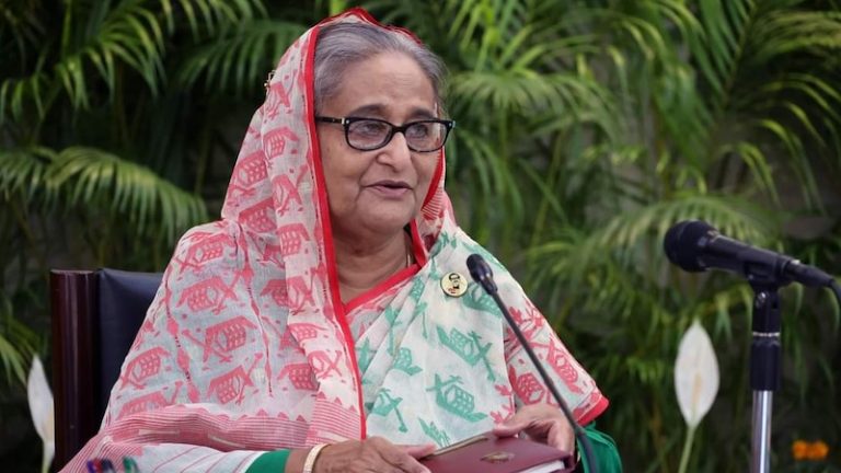 ‘बीवियों की साड़ियाँ जलाओ’: विपक्ष के ‘इंडिया आउट’ अभियान पर बांग्लादेश की PM शेख हसीना का पलटवार, बोलीं – भारतीय मसालों के बिना पका खाना खाकर दिखाओ