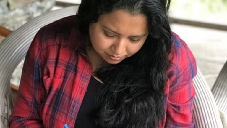 पहले 4 साल के बेटे को सुनाई लोरी, फिर मारने से पहले गला दबाकर तड़पाया: ‘शातिर औरत’ के खिलाफ 642 पन्नों की चार्जशीट, जहर देने से पुलिस का इनकार