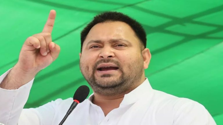 तेजस्वी यादव ने NDA के लिए माँगा वोट! जहाँ से निर्दलीय खड़े हैं पप्पू यादव, वहाँ की रैली का वीडियो वायरल