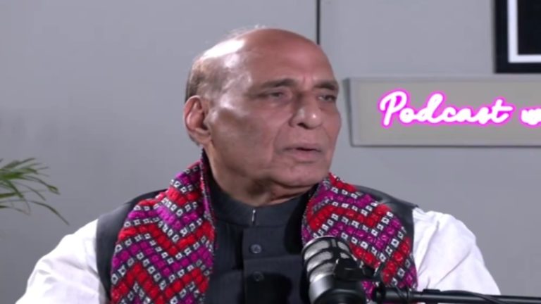 जिन्होंने मुझे माँ के अंतिम संस्कार में जाने नहीं दिया, वही हमें तानाशाह कह रहे: राजनाथ सिंह ने उजागर किया कॉन्ग्रेस का दोगलापन, बोले- जब तक सामर्थ्य मोदी रहेंगे PM