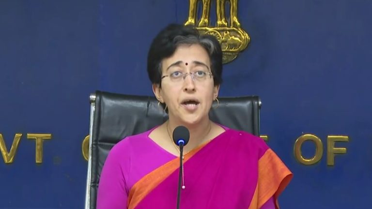 मानहानि केस में AAP मंत्री आतिशी को दिल्ली कोर्ट ने भेजा नोटिस, 29 जून से पहले देना होगा जवाब: केजरीवाल बोले- तानाशाही से देश बचाना जरूरी