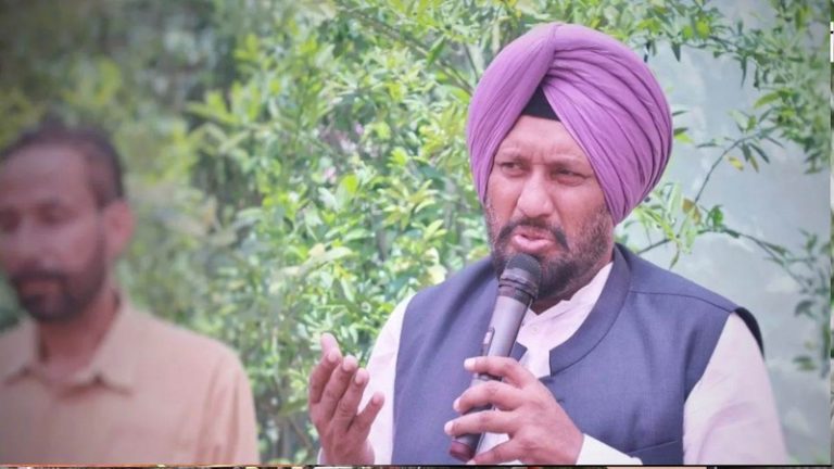 किसान की बेटी ने नौकरी के लिए माँगी मदद, दावा – उसके कपड़े उतरवा हस्तमैथुन करने लगे AAP के मंत्री: NCW ने दिया जाँच का आदेश, स्वाति मालीवाल के बाद एक और विवाद में पार्टी