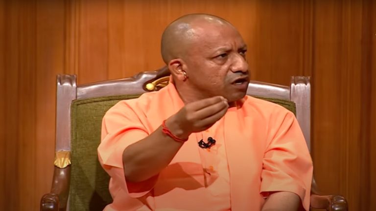 भारत का एटम बम फ्रिज में रखने के लिए नहीं है: मणिशंकर के पाकिस्तान वाले बयान पर बोले CM योगी, कहा- कॉन्ग्रेस बँटवारे की राजनीति करती है