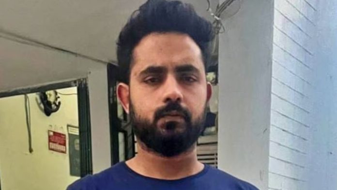 गोतस्कर UP पुलिस जुबैर