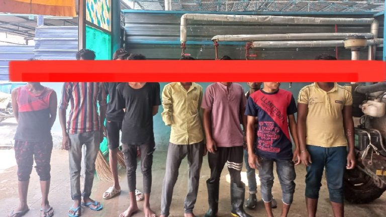 गाजियाबाद: यासीन कुरैशी के स्लॉटर हाउस से 57 नाबालिग लड़के-लड़कियों को छुड़ाया, NCPCR-पुलिस ने की छापेमारी, जबरन कराई जा रही थी माँस की पैकेजिंग