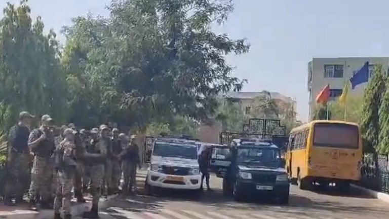 जयपुर के जिस सीरियल ब्लास्ट में गई थी 71 की जान, उसकी बरसी पर 37 स्कूलों को बम से उड़ाने की धमकी: बच्चे भेजे गए घर, जाँच में जुटी पुलिस