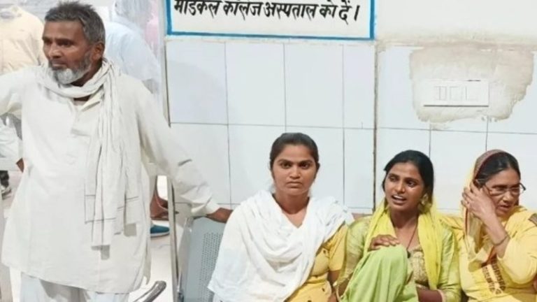 कबाड़ की दुकान में विस्फोट से 4 की मौत, आइसक्रीम बेचता था इश्तियाक अंसारी: बेटा और 2 पड़ोस के बच्चे भी आ गए चपेट में, झारखंड की घटना