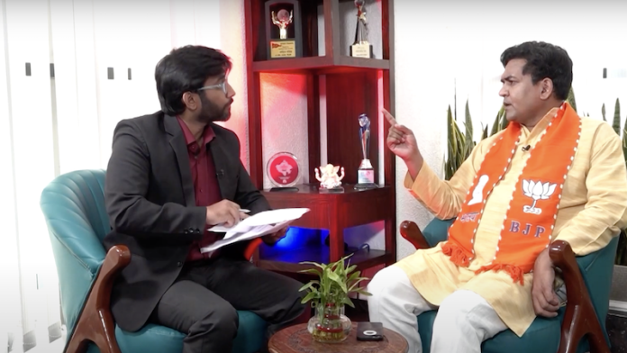 कपिल मिश्रा, इंडिया डेली लाइव, प्रियांक वाजपेयी
