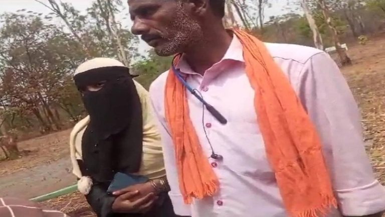 मुस्लिम महिला को ऑटो में बिठाने पर इस्लामी कट्टरपंथियों ने बुजुर्ग हिन्दू ड्राइवर को पीटा, बुर्के वाली से बोले- नाम खराब कर रखा है: कर्नाटक में बिलाल, तौसीफ, इब्राहिम गिरफ्तार