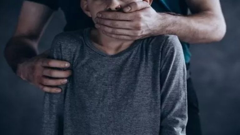 स्कूल के लिए निकली नाबालिग हिन्दू लड़की का मोनिश ने किया अपहरण, लाखों के कैश और जेवरात भी गायब: भाई जाहिद और माज़िद के साथ अब्बा अहमद भी नामजद