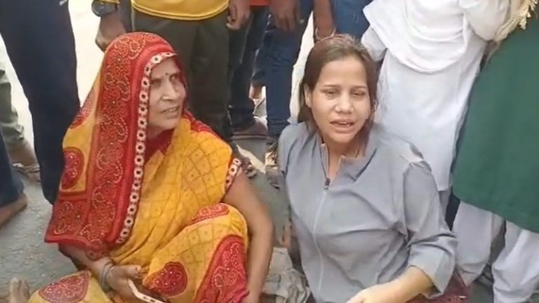 ‘मैं जिसे कहूँगा उसे वोट देना पड़ेगा’: घर में घुस कर BJP समर्थक के पिता राधेश्याम पाठक को मार डाला, 4 सपा समर्थकों पर आरोप, यूपी पुलिस ने दर्ज की FIR
