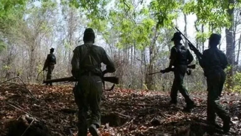 छत्तीसगढ़ में एनकाउंटर में 12 नक्सली ढेर, 1200 जवानों ने सँभाला मोर्चा: बोले CM विष्णुदेव साय – डबल इंजन की सरकार का मिल रहा लाभ