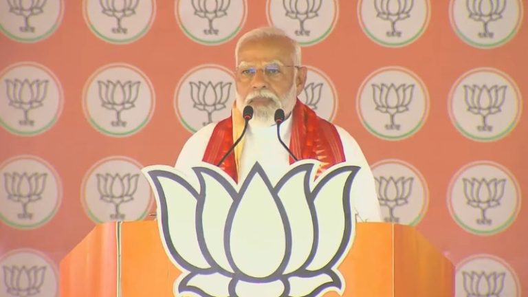 राज्य अमीर पर यहाँ के लोग गरीब क्यों: ओडिशा की जनता से PM मोदी का सीधा सवाल, कहा- पहले कॉन्ग्रेस ने लूटा, अब बीजद लूट रही