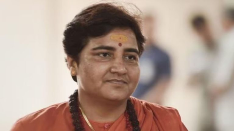 ‘हिंदू आतंकवाद’ का नैरेटिव गढ़ने को साध्वी को बेल्ट से पीटा, दिखाए थे पोर्न… कर्नल पुरोहित के खुलासों से पहले भी कोर्ट में सामने आए थे कॉन्ग्रेसी राज के कुकर्म