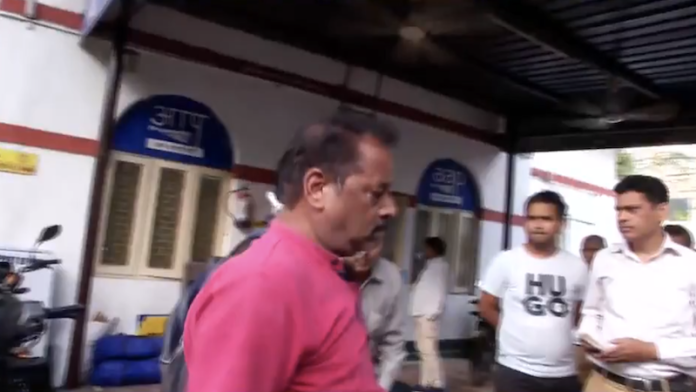 टाइम्स नाउ, AAP, बदसलूकी