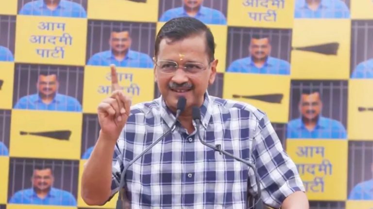 कागज दिखा कर इस्तीफा माँगने वाले अरविंद केजरीवाल ने गिनाए CM पद नहीं छोड़ने के कारण: रंगा सियार कौन?