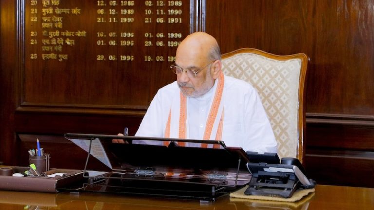 J&K में योग दिवस मनाएँगे PM मोदी, अमरनाथ यात्रा भी होगी शुरू… उच्च-स्तरीय बैठक में अमित शाह का निर्देश – पूरी क्षमता लगाएँ, आतंकियों के मददगारों से भी सख्ती से निपटें