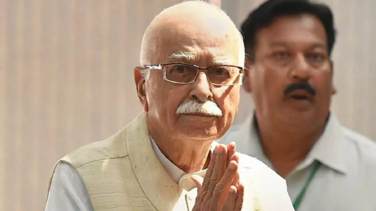 बीजेपी के वरिष्ठतम नेता लाल कृष्ण आडवाणी की तबियत खराब, दिल्ली के एम्स में भर्ती: तीन माह पहले ही उनके घर जाकर राष्ट्रपति ने दिया था ‘भारत रत्न’